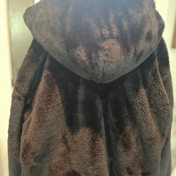 - Lucky Brand XL Faux Fur Black Jacket - Picture 10 of 12